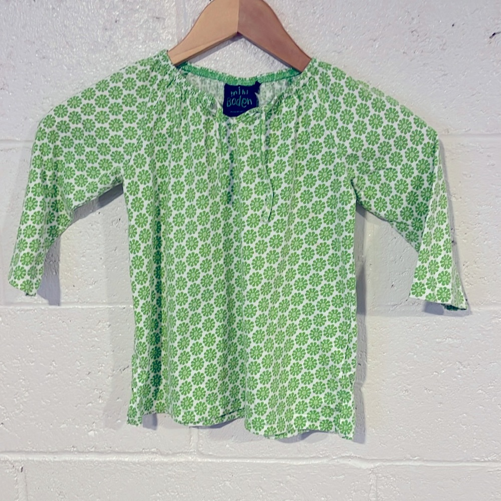 Mini Boden adorable bogo top. Size 3-4Y, green, like new